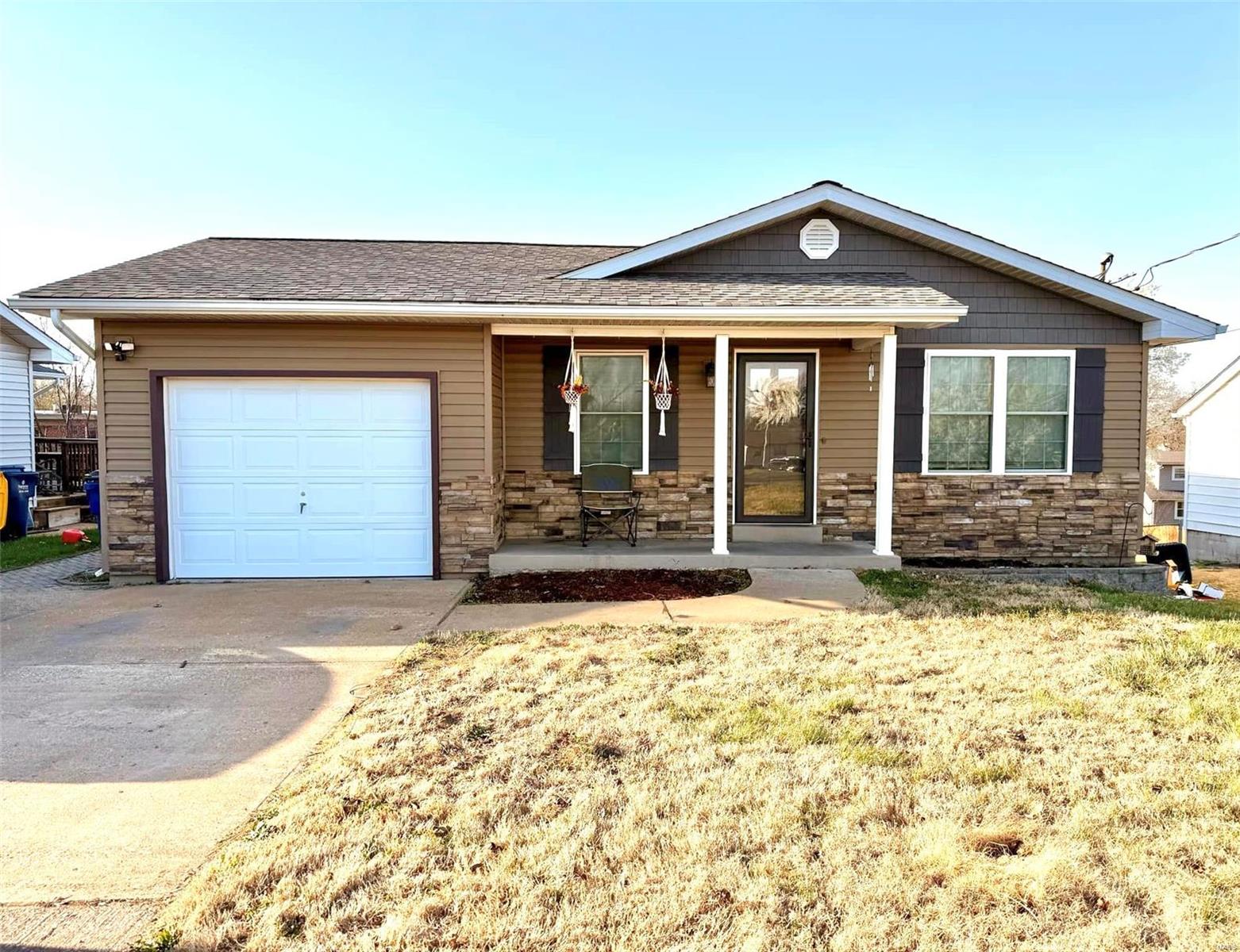 1413 W Main Street Property Photo
