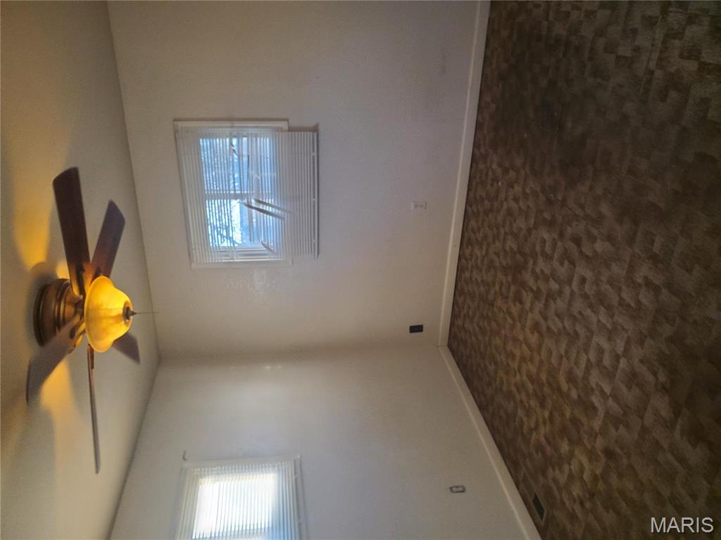 20 Leonard Dr Property Photo 17
