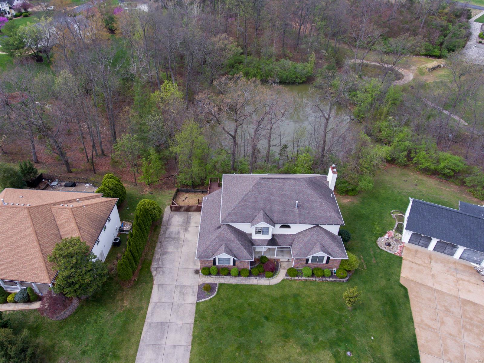 2409 Oakmont Court Property Photo