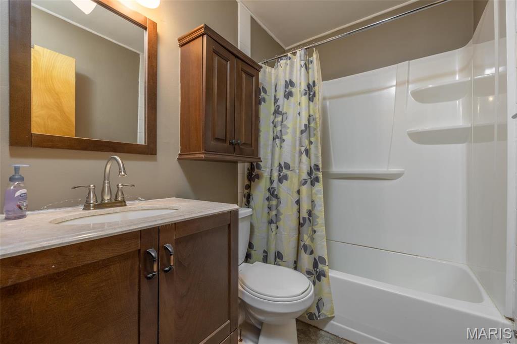 762 Cave Farm Road Property Photo 16