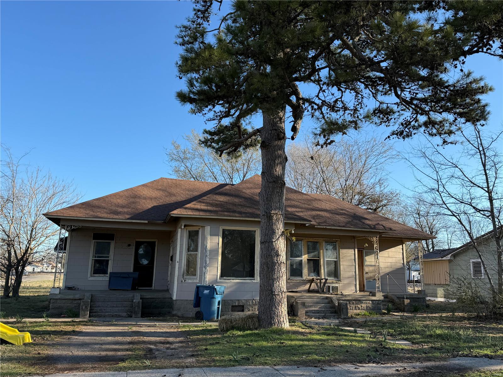 400 N Madison Street Property Photo