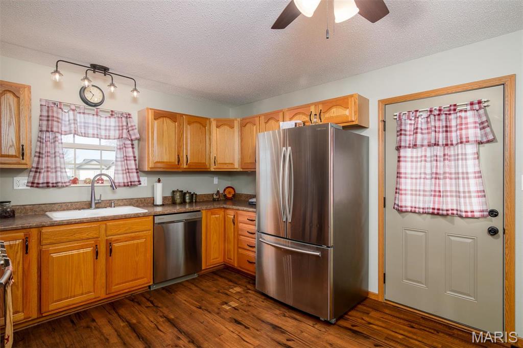 15919 Candy Corner Lane Property Photo 9