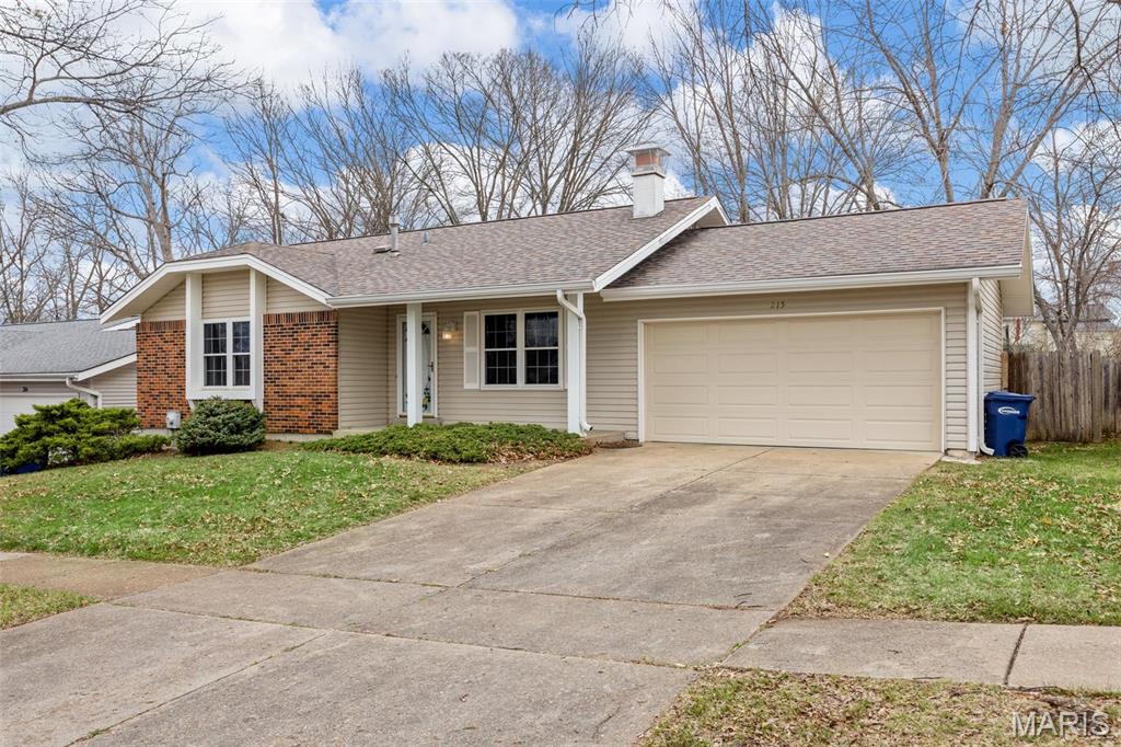 215 Shadyoak Drive Property Photo 3