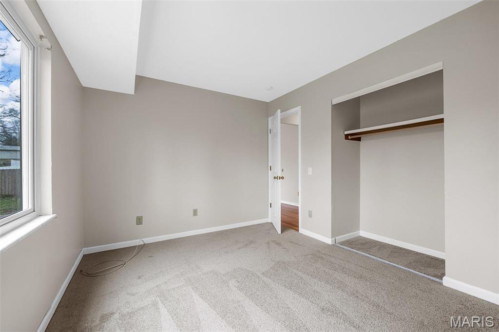 215 Shadyoak Drive Property Photo 13