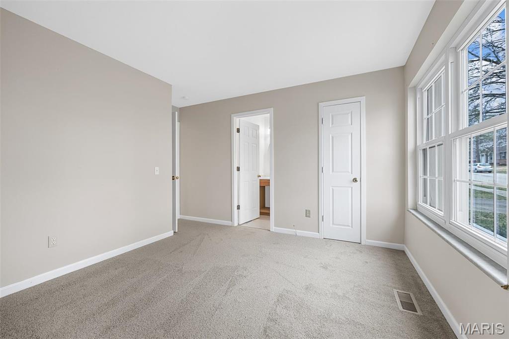215 Shadyoak Drive Property Photo 19