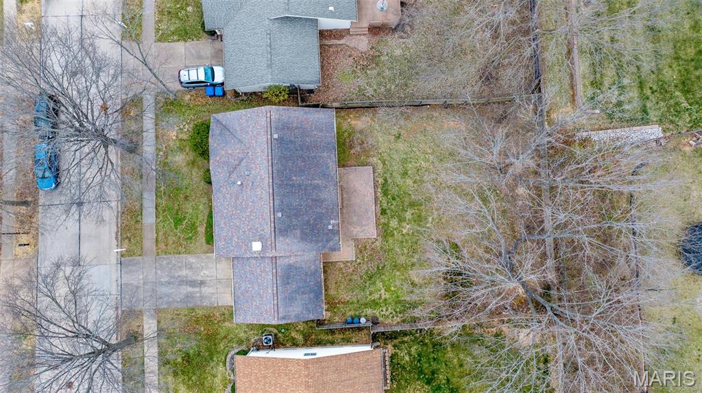 215 Shadyoak Drive Property Photo 30