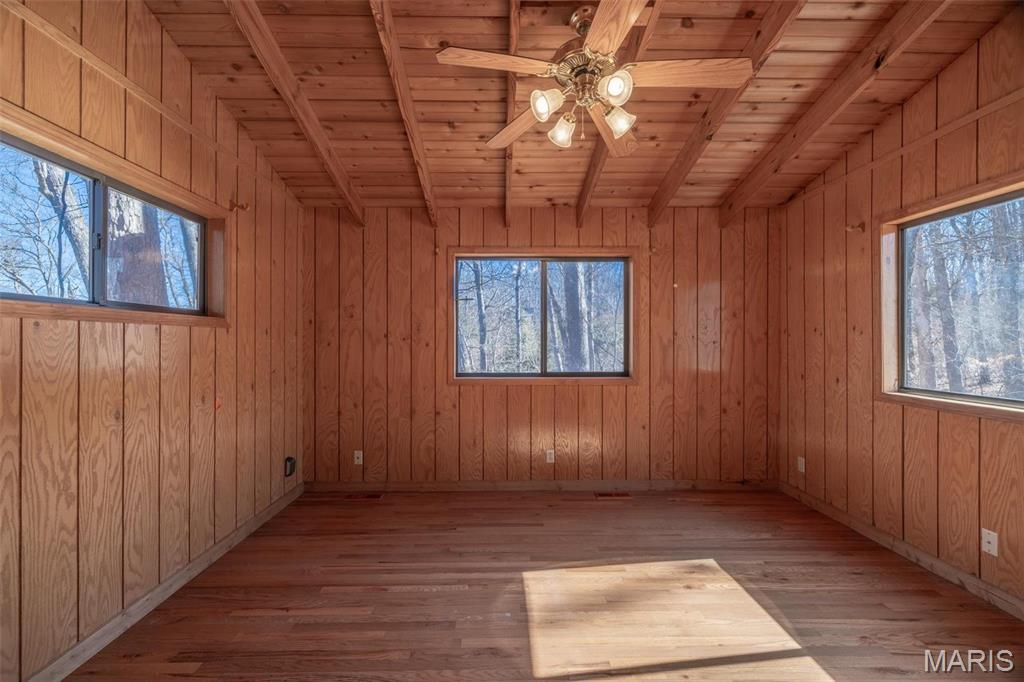 2442 Linden Point Drive Property Photo 11