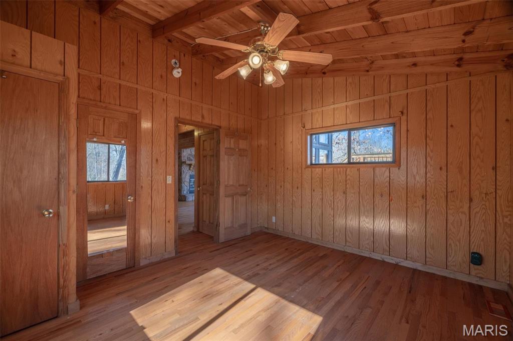 2442 Linden Point Drive Property Photo 12