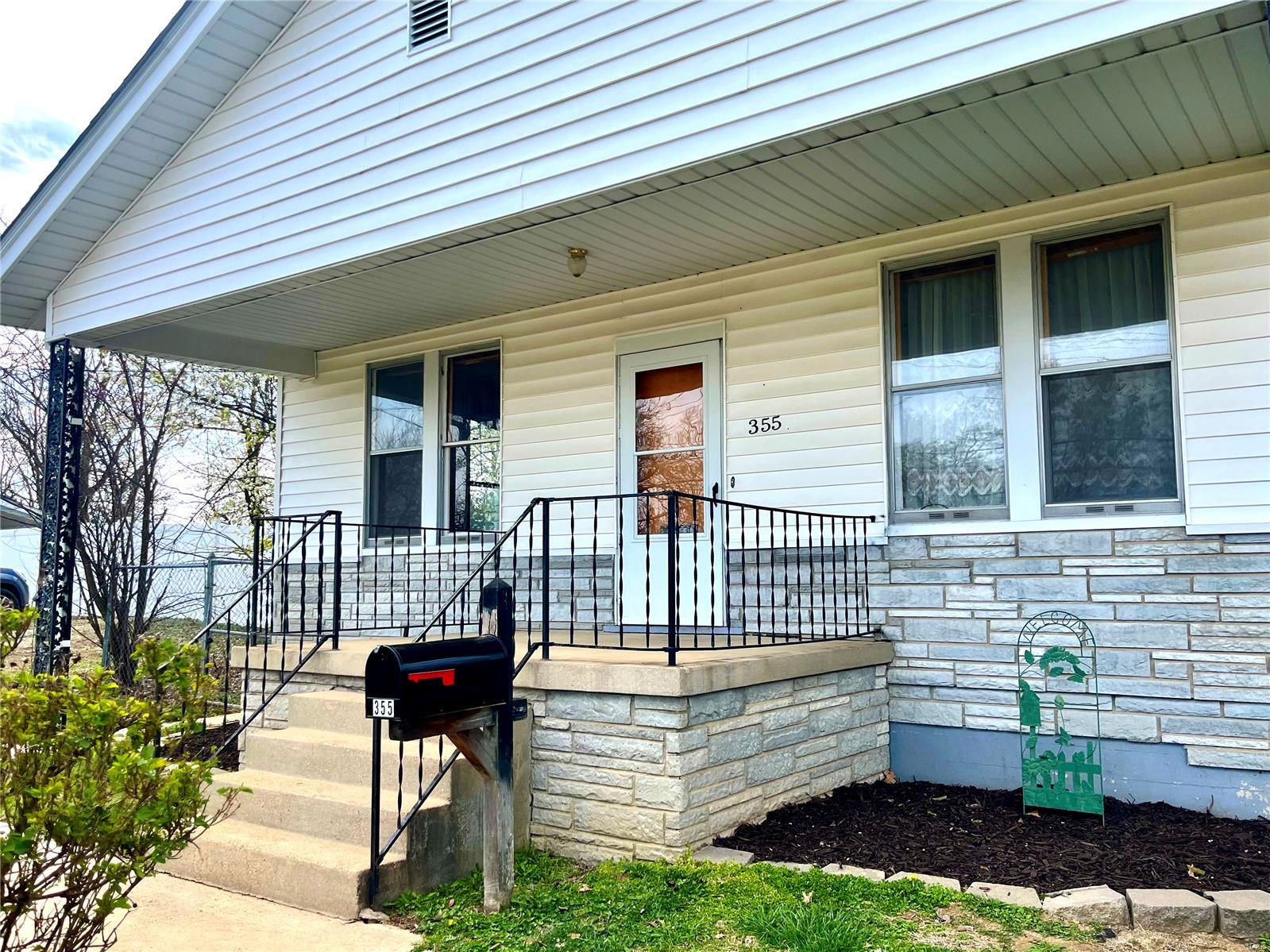 355 N Main Street Property Photo