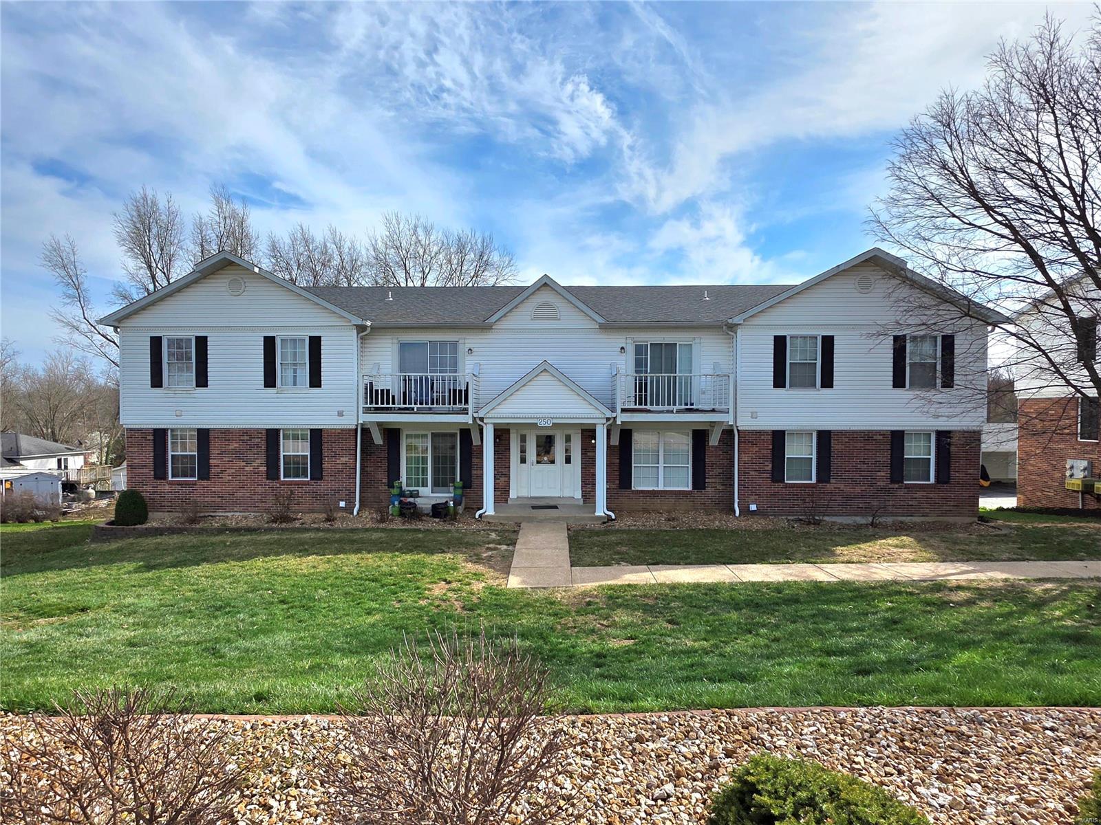 257 Carriage Court Property Photo
