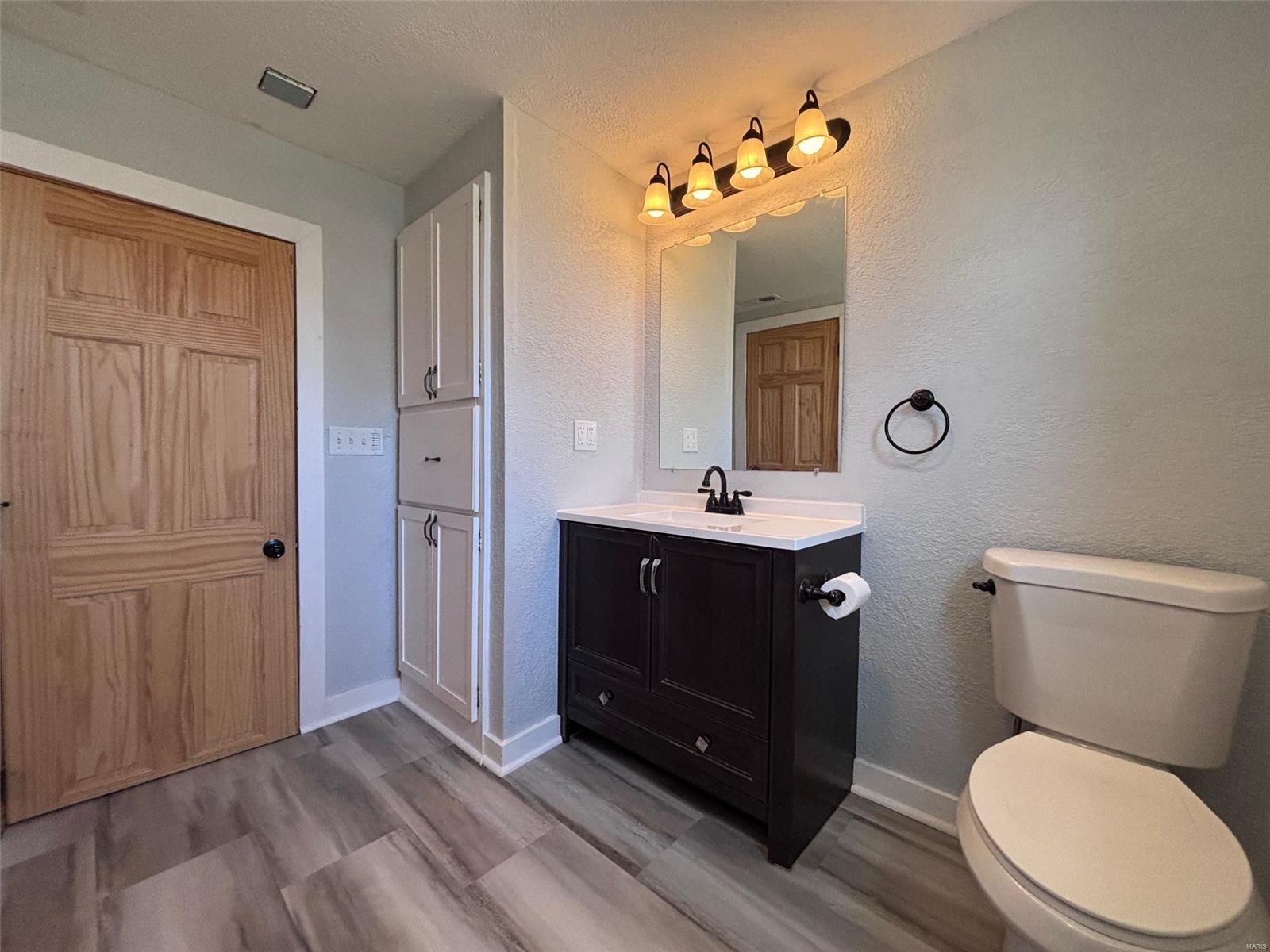 1026 Emmons Street Property Photo 3