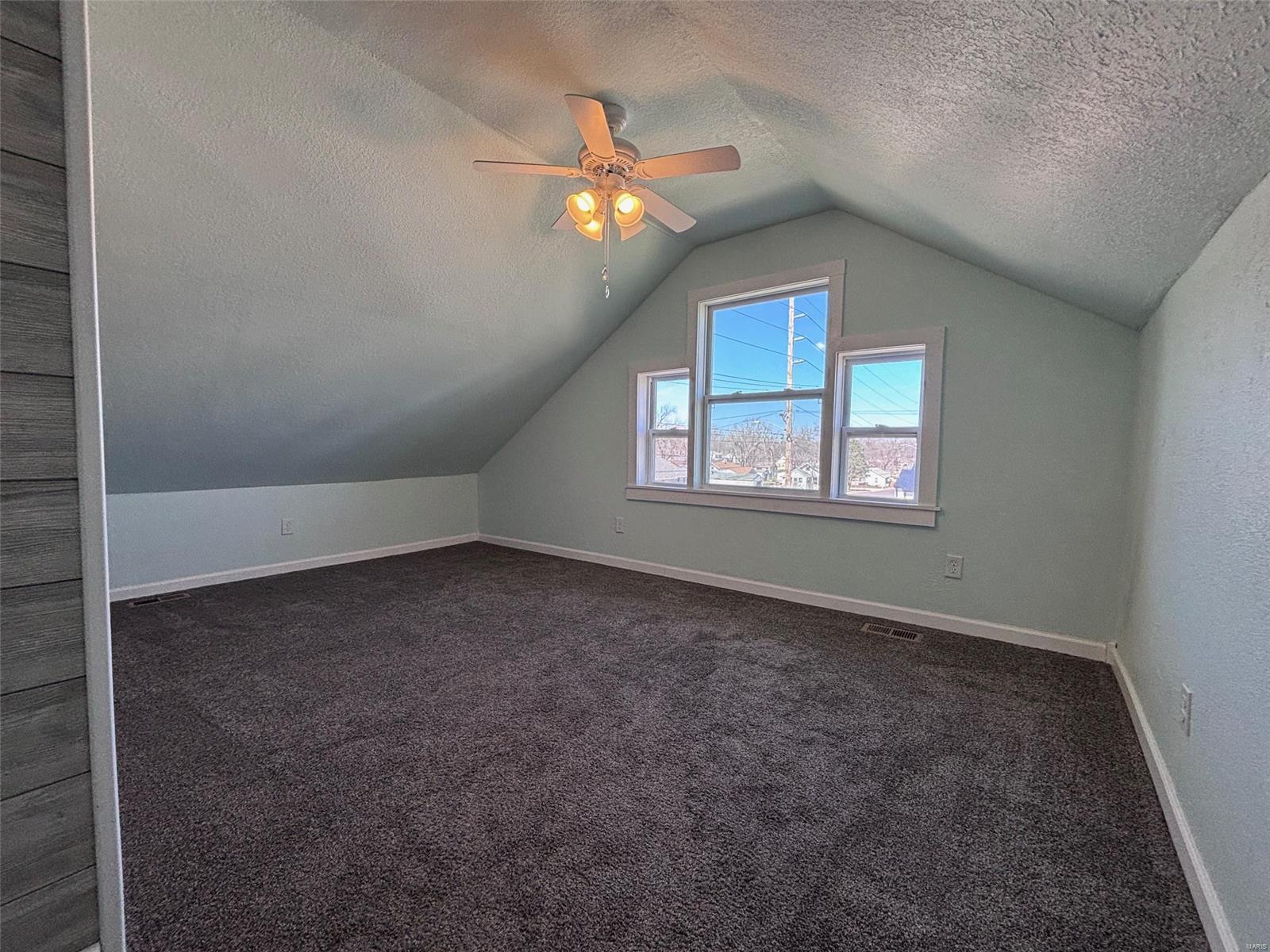 1026 Emmons Street Property Photo 22