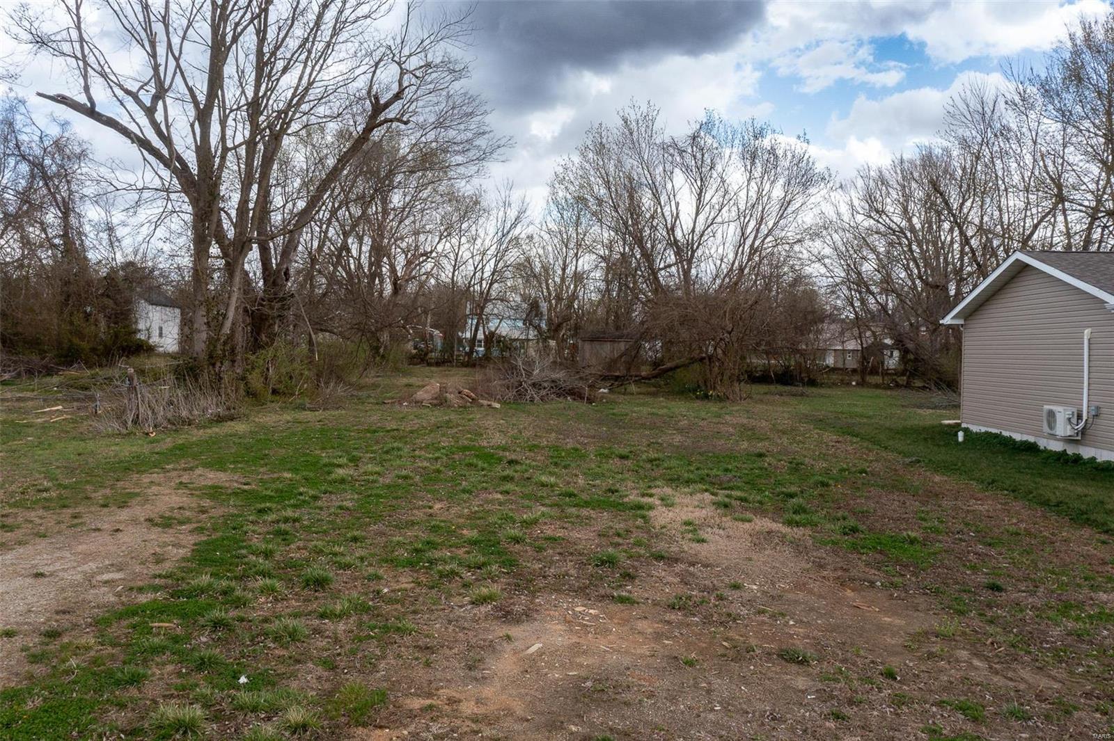 409 Villar Street Property Photo