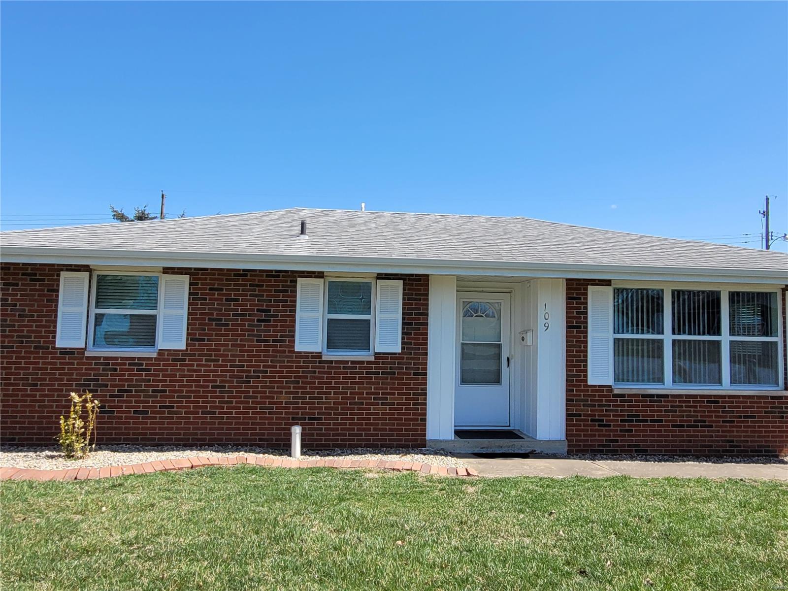 109 Lee Street Property Photo
