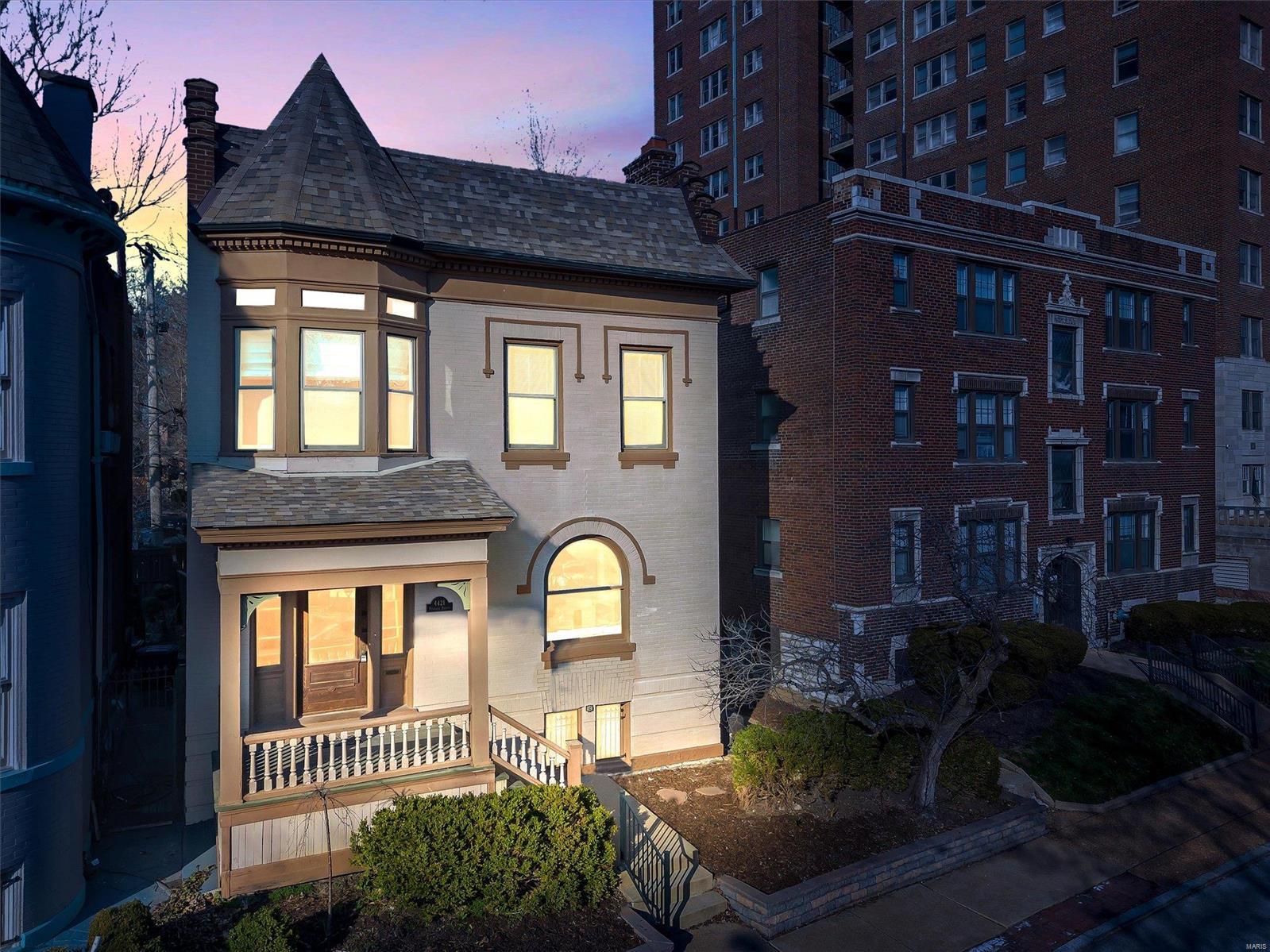 4421 Pershing Avenue Property Photo 1