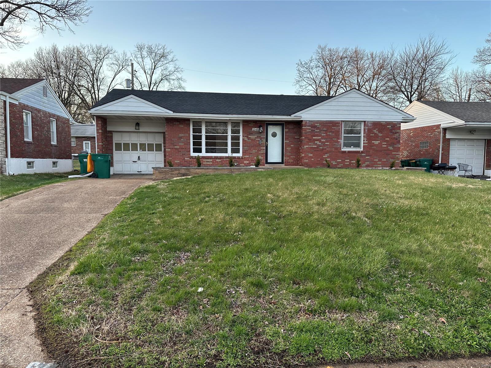 1245 Bluegrass Drive Property Photo 1