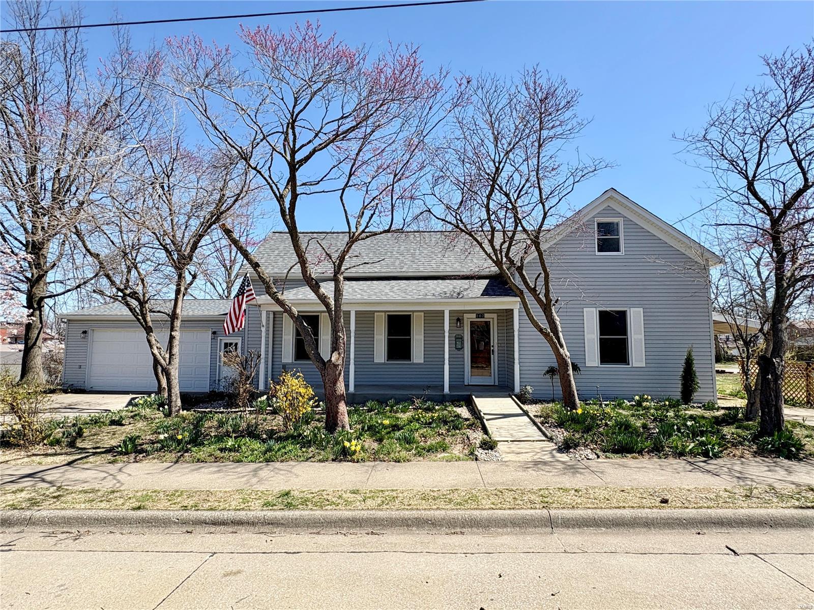 107 S Jackson Street Property Photo 1