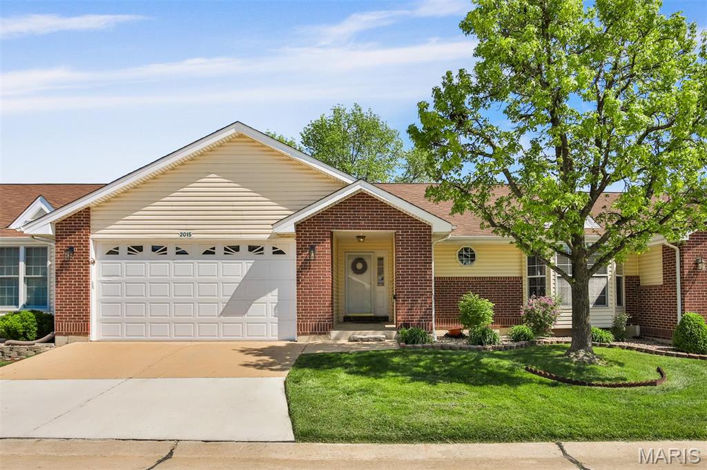 2015 Chapel Hill Crossing Property Photo 1