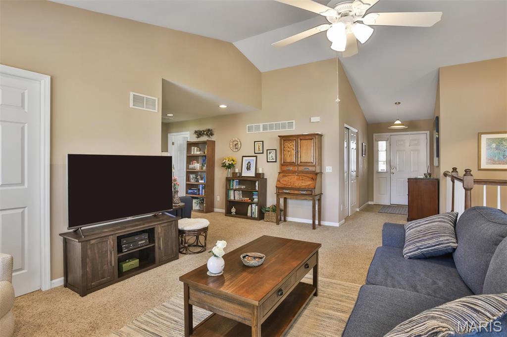 2015 Chapel Hill Crossing Property Photo 9