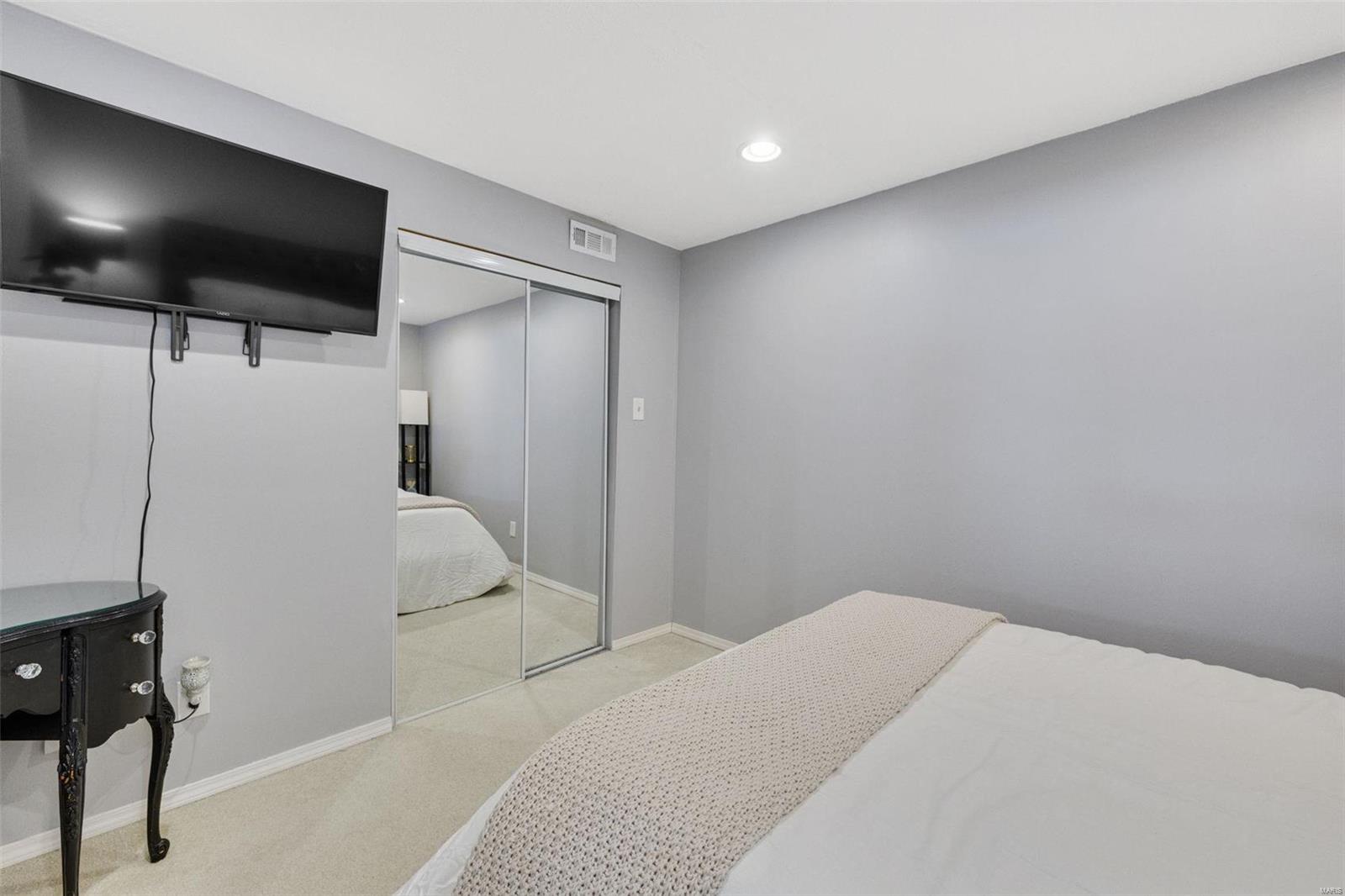2423 Shiva Court Property Photo 20