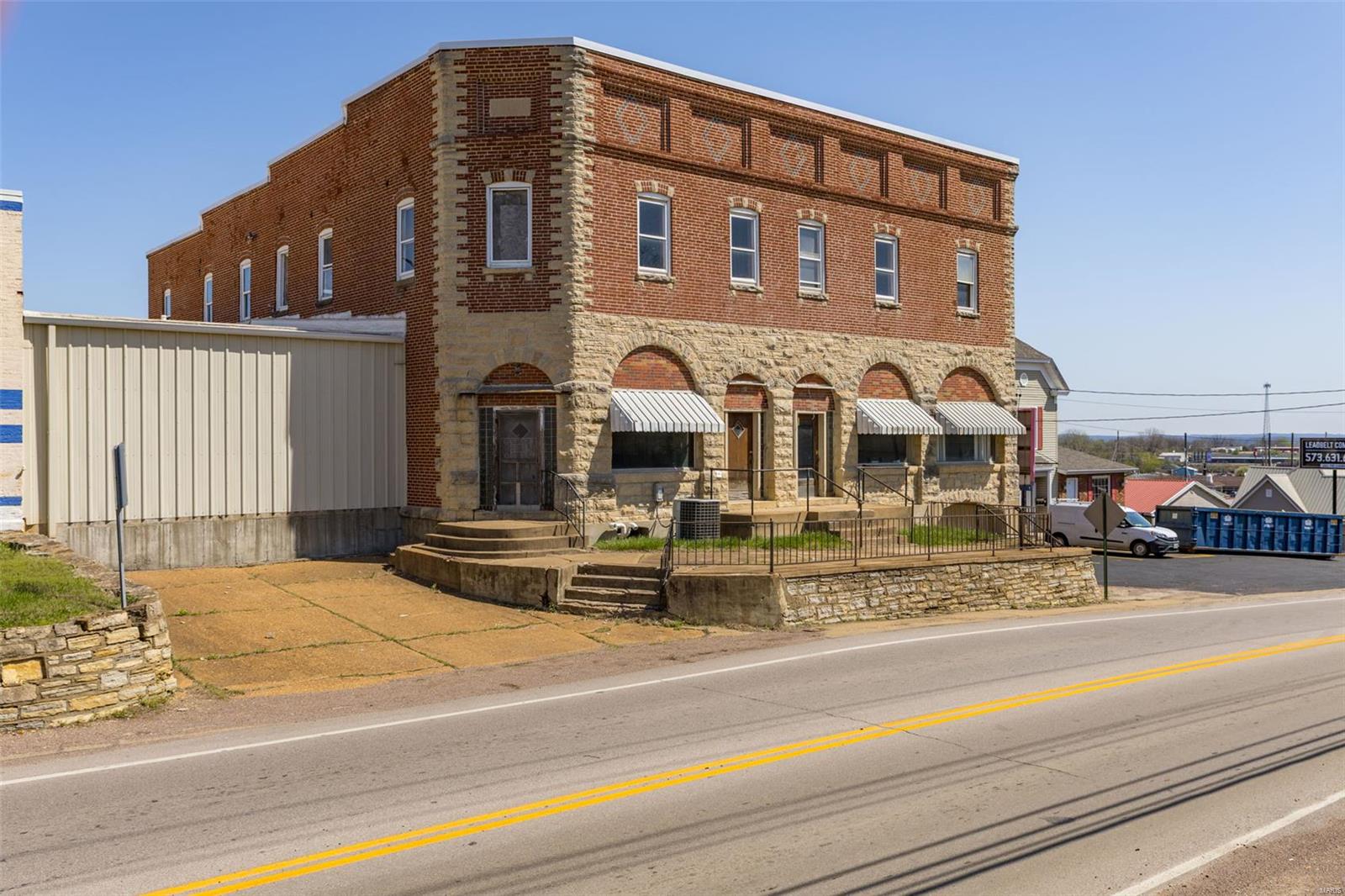 702 Benham Street Property Photo