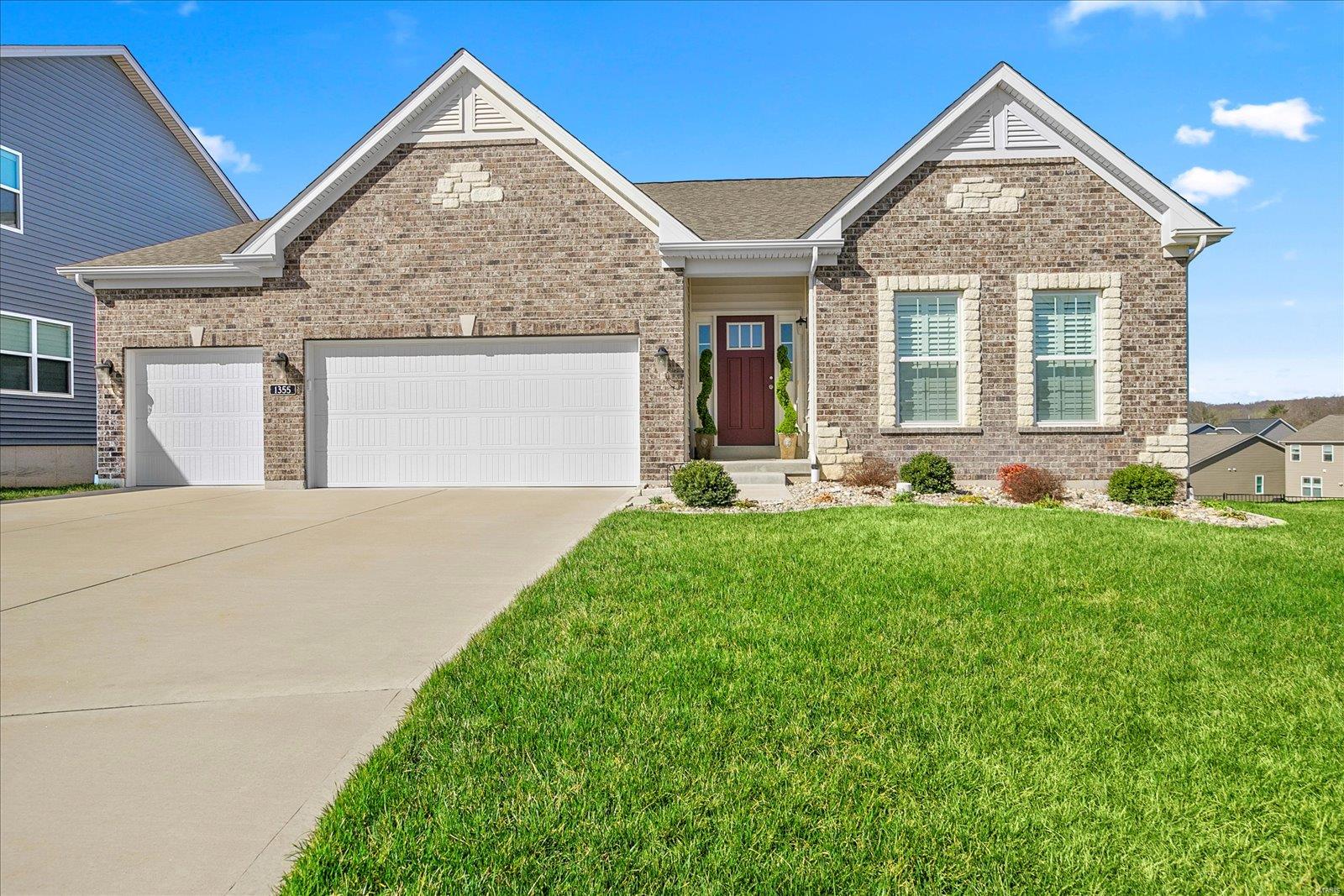 1355 Bloomfield Drive Property Photo
