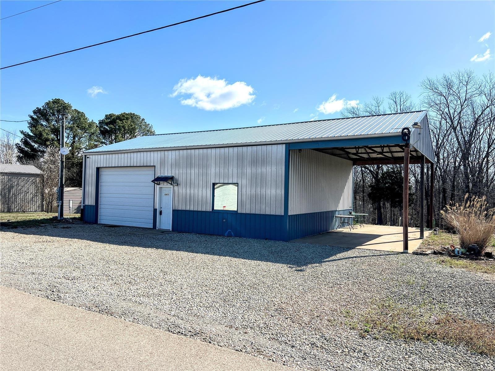 6400 Hoot Owl Lane Property Photo
