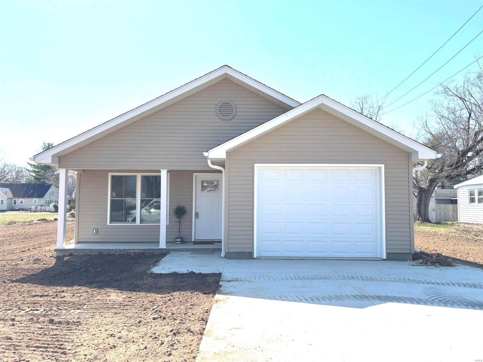 509 W Warmouth Property Photo 1