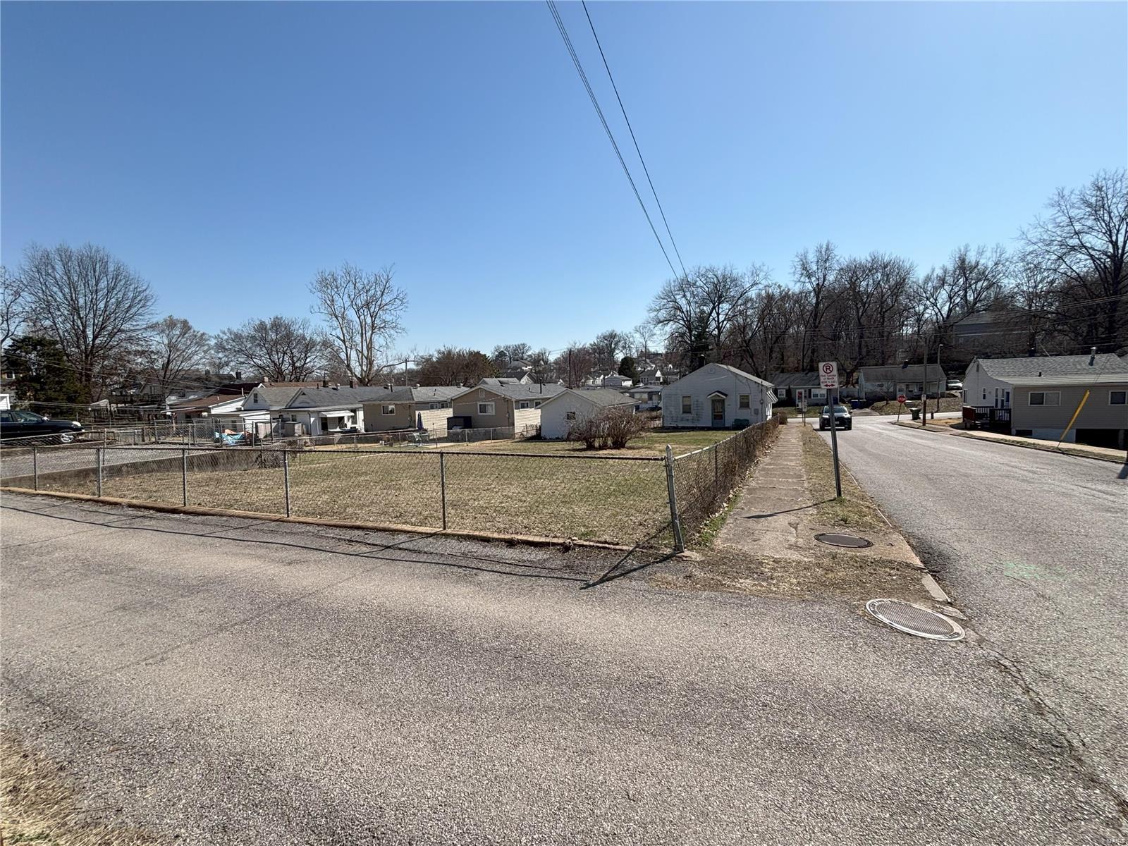 6827 R Dale Avenue Property Photo 3