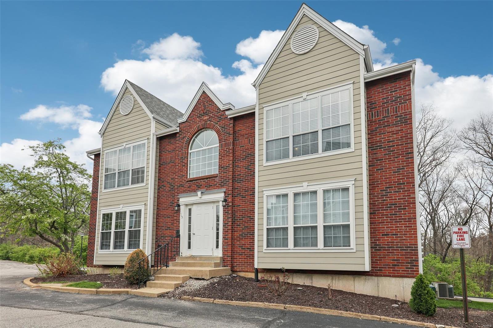 Ballwin Real Estate Listings Main Image