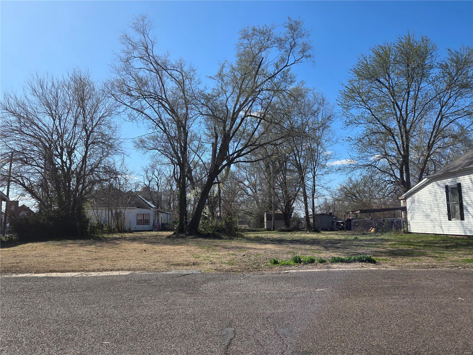 405 Dry Street Property Photo 1