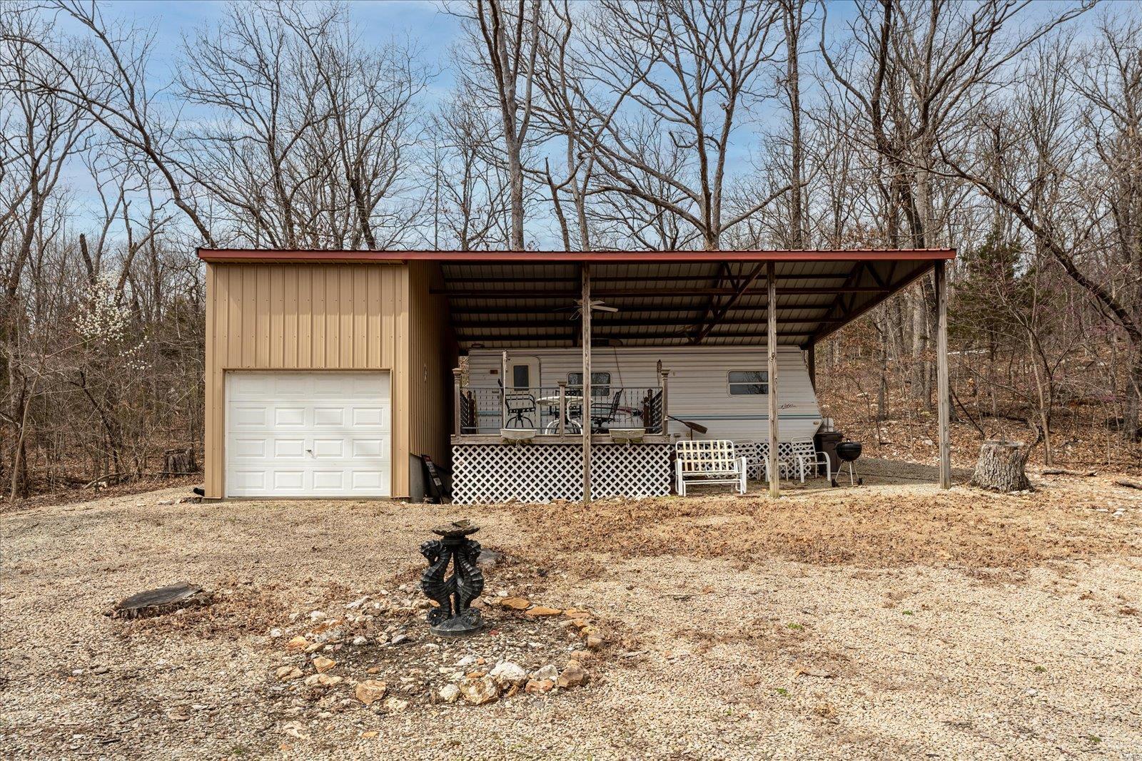 6421 Lakeview Drive Property Photo 3