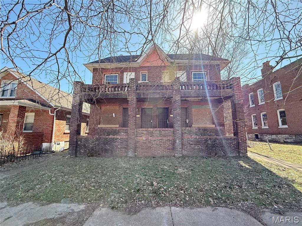 1022 Theobald Street Property Photo 1