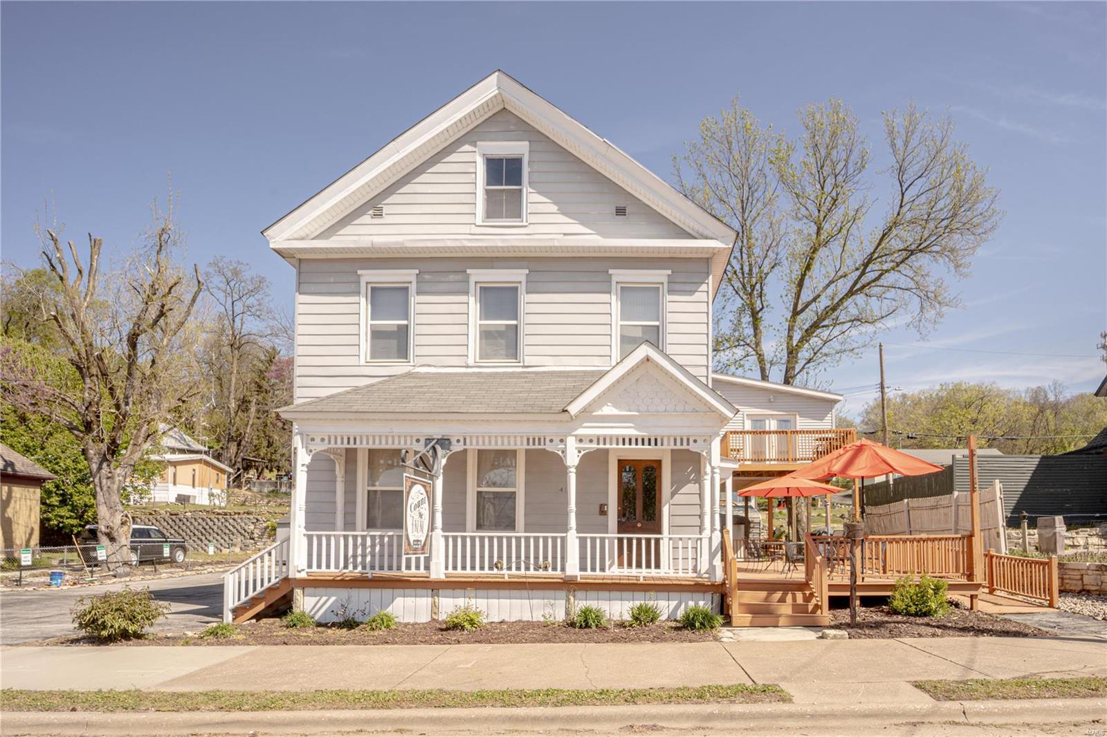 412 E Main Street Property Photo