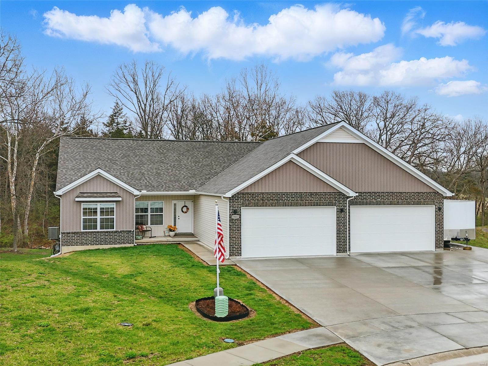19011 Pinckney Manor Court Property Photo