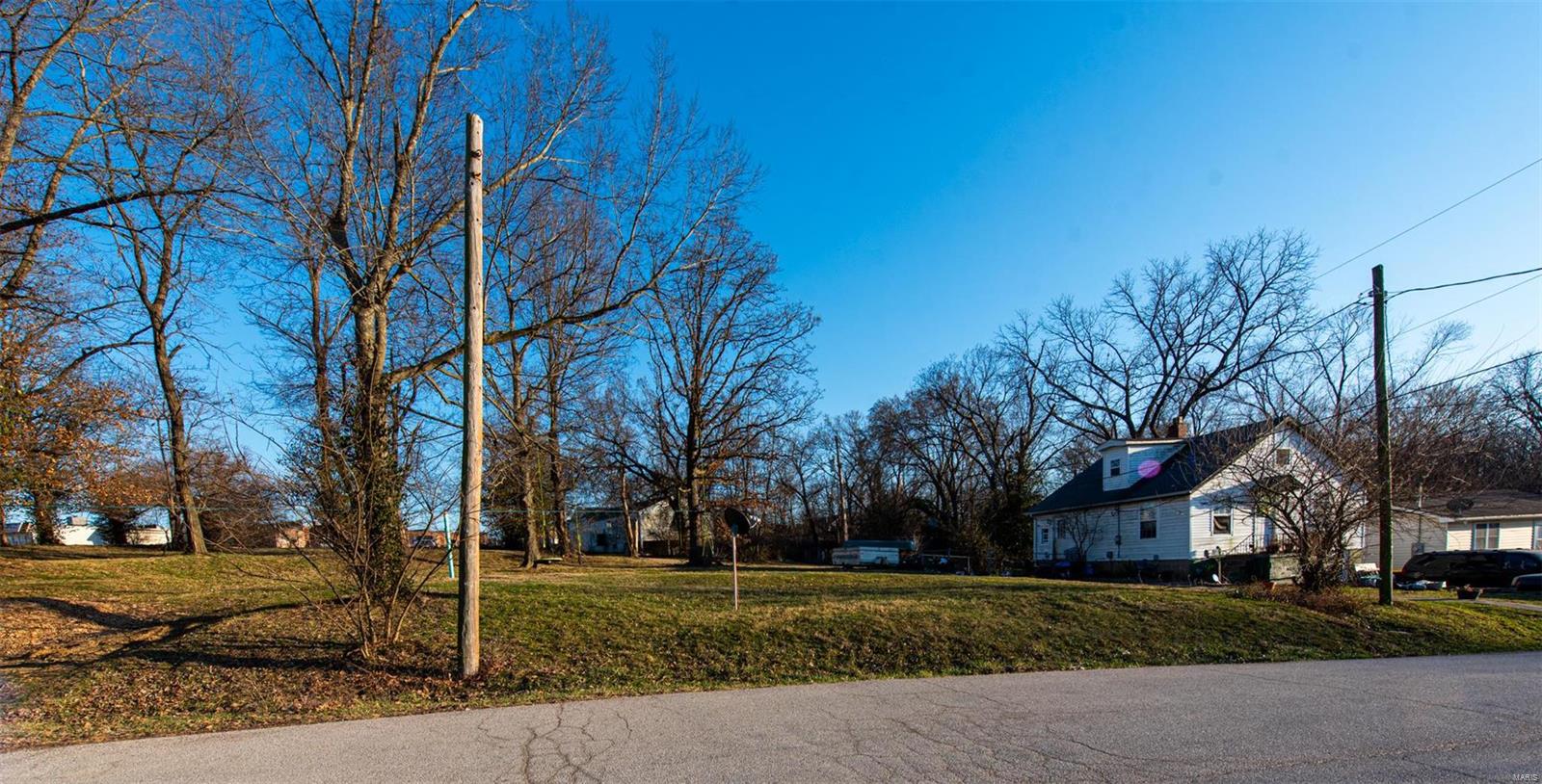 290 E Oak Street Property Photo