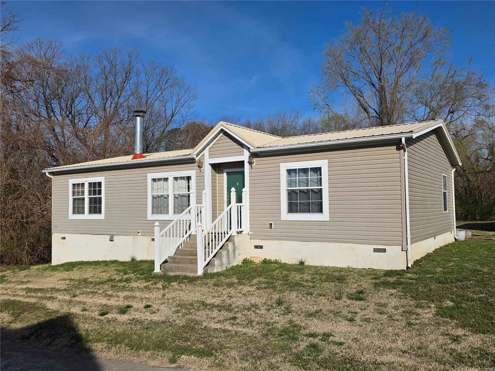 801 Memorial Drive Property Photo