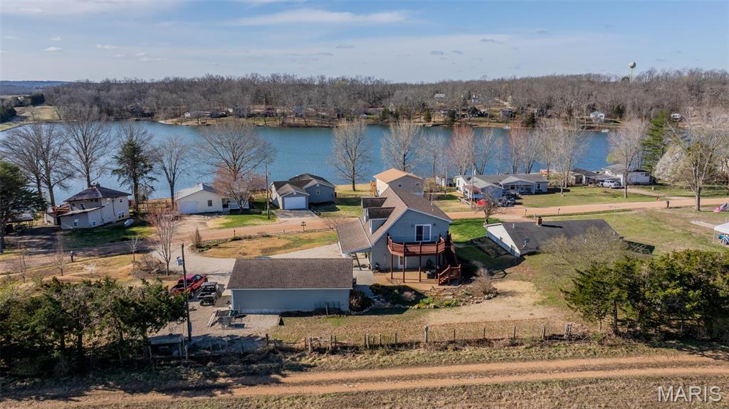 145 N Lake Drive Property Photo 2