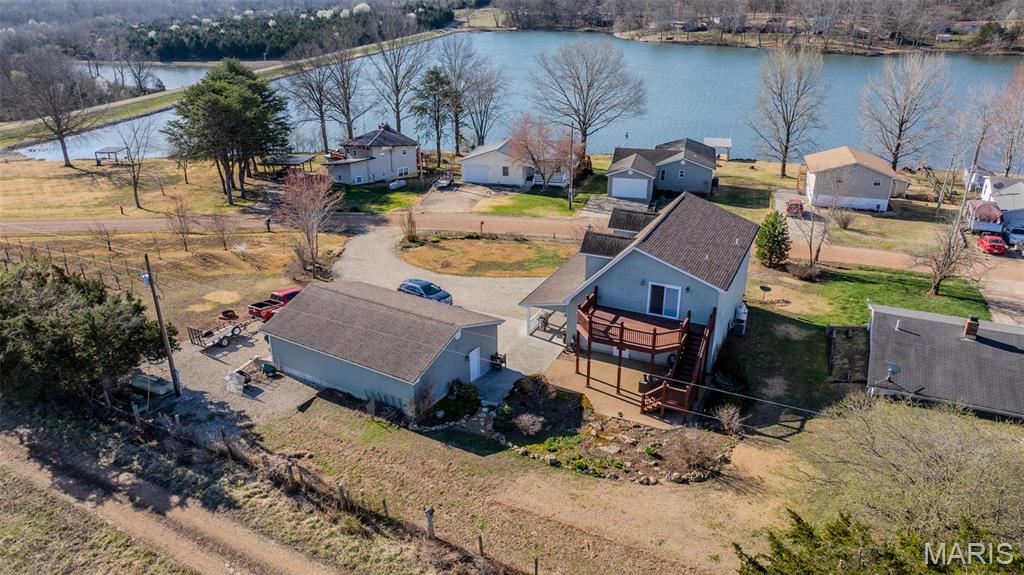 145 N Lake Drive Property Photo 3