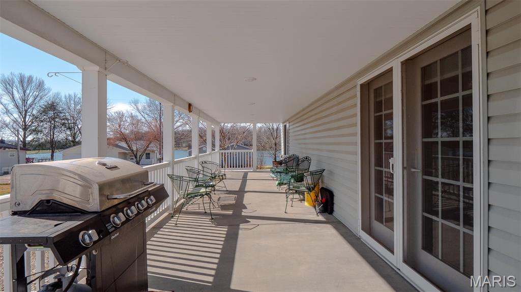 145 N Lake Drive Property Photo 11