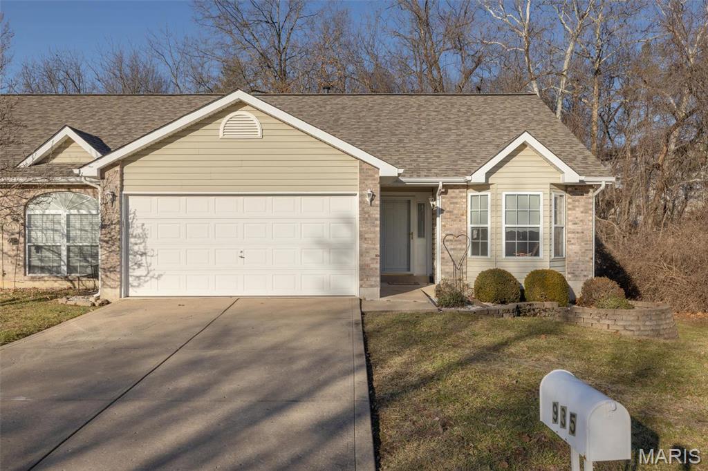 935 Blumhoff Road Property Photo 1