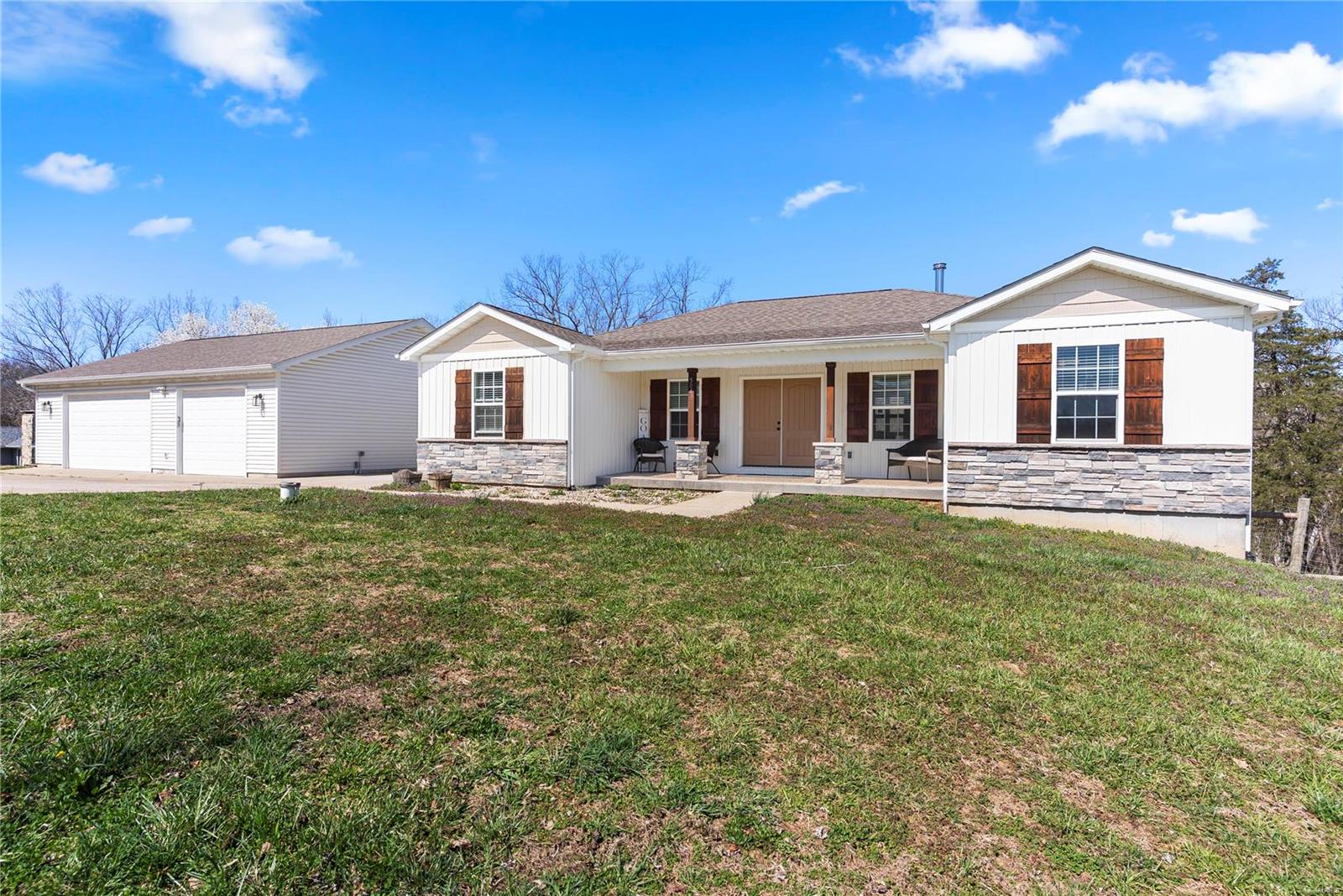 5043 Grandvue Terrace Property Photo