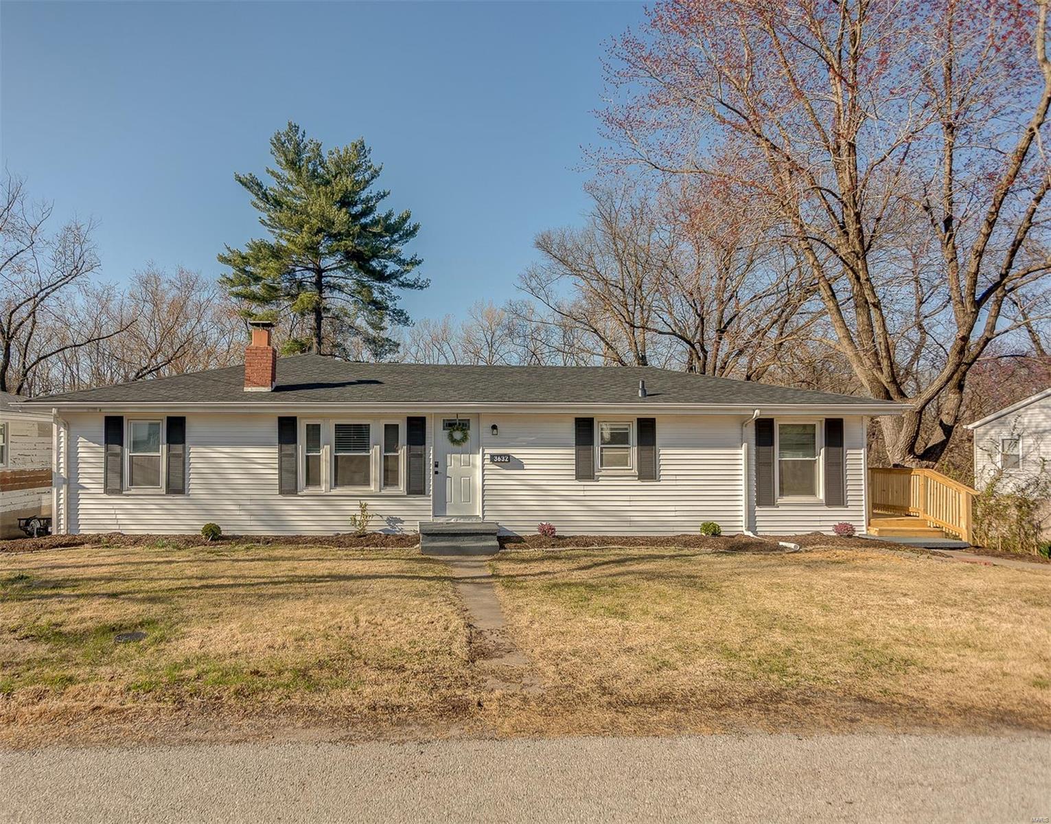 3632 E Doerr Avenue Property Photo