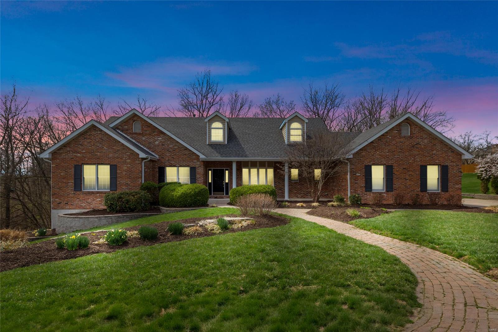 2 Woodmere Court Property Photo 1