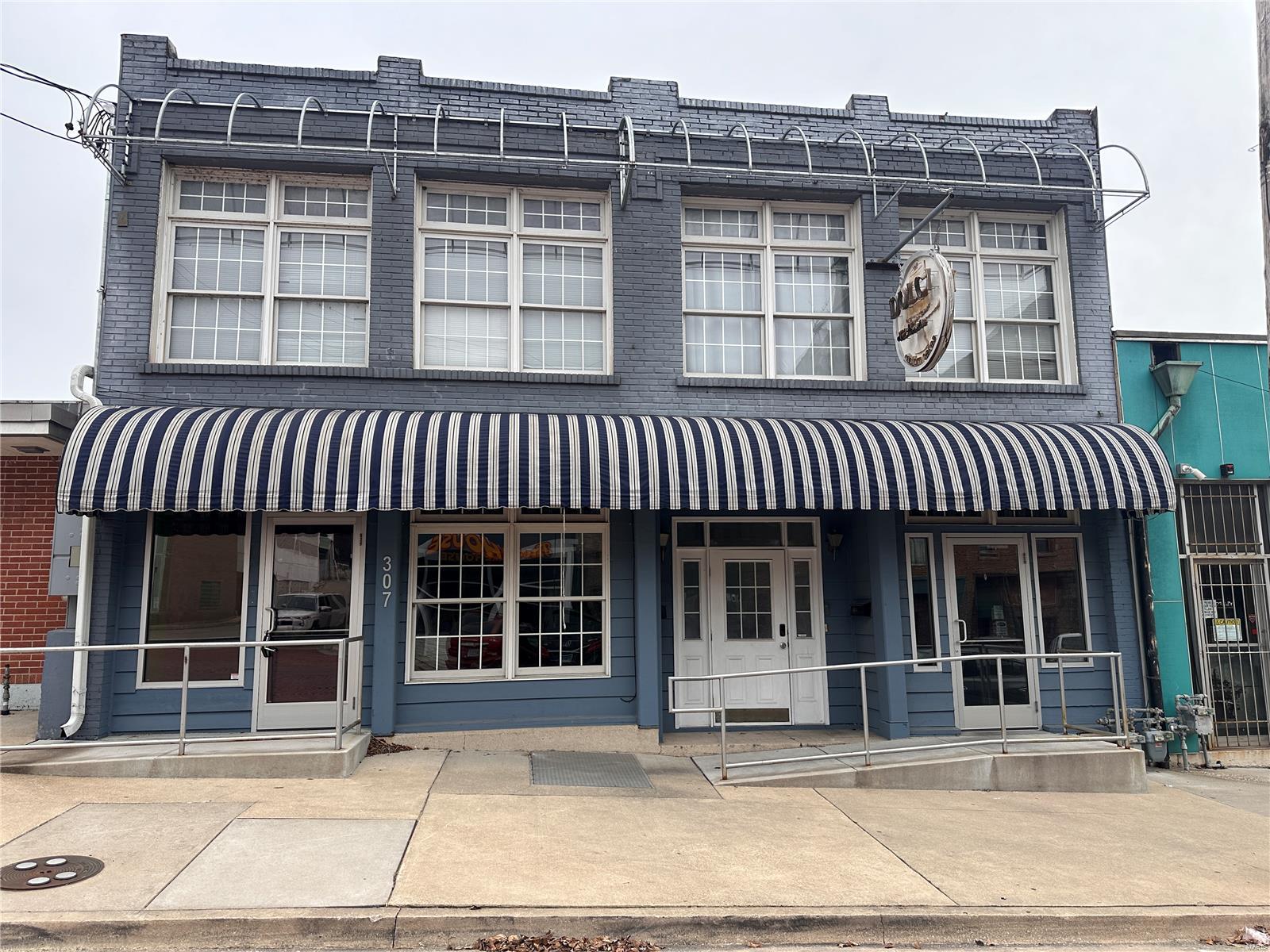 305 State Street Property Photo