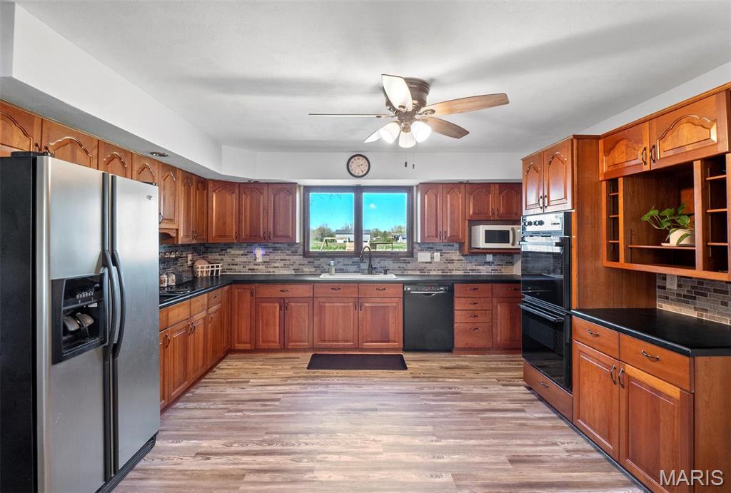 1211 Mann Road Property Photo 7