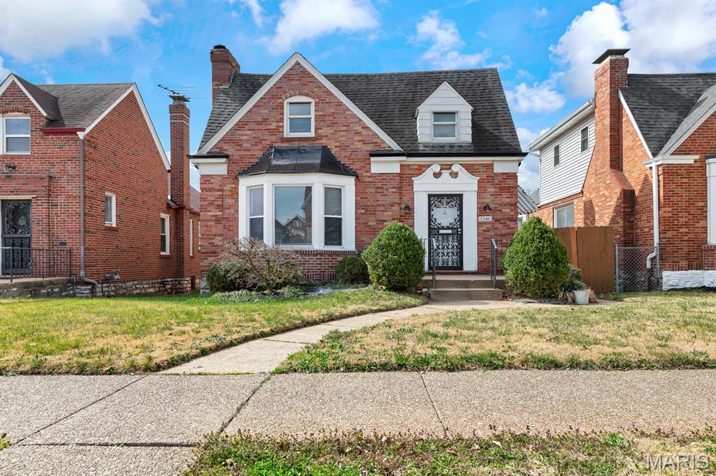 1546 Grape Avenue Property Photo 1