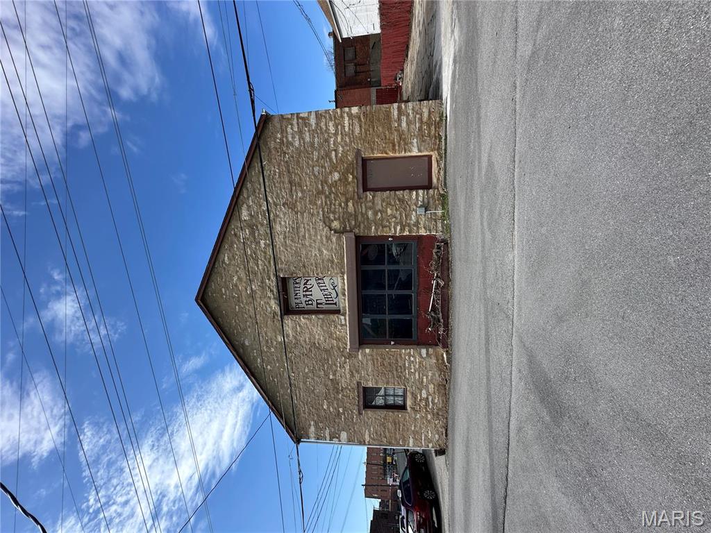 319 N Main Street Property Photo 1
