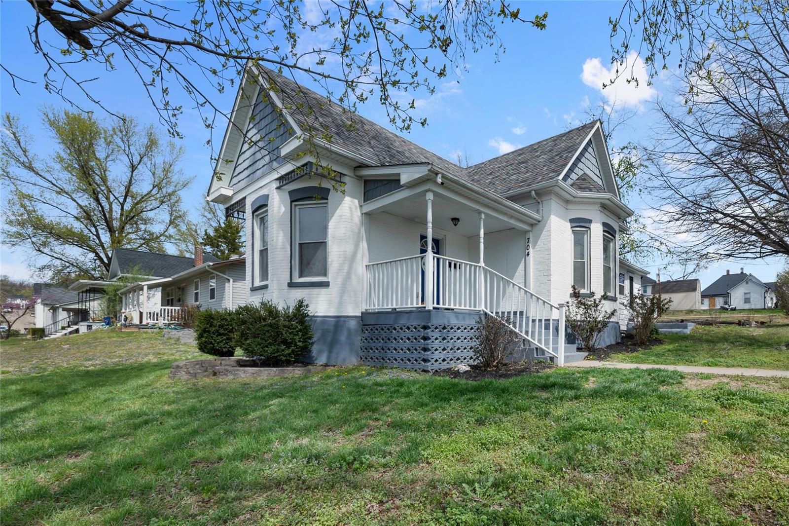704 Warne Street Property Photo 1