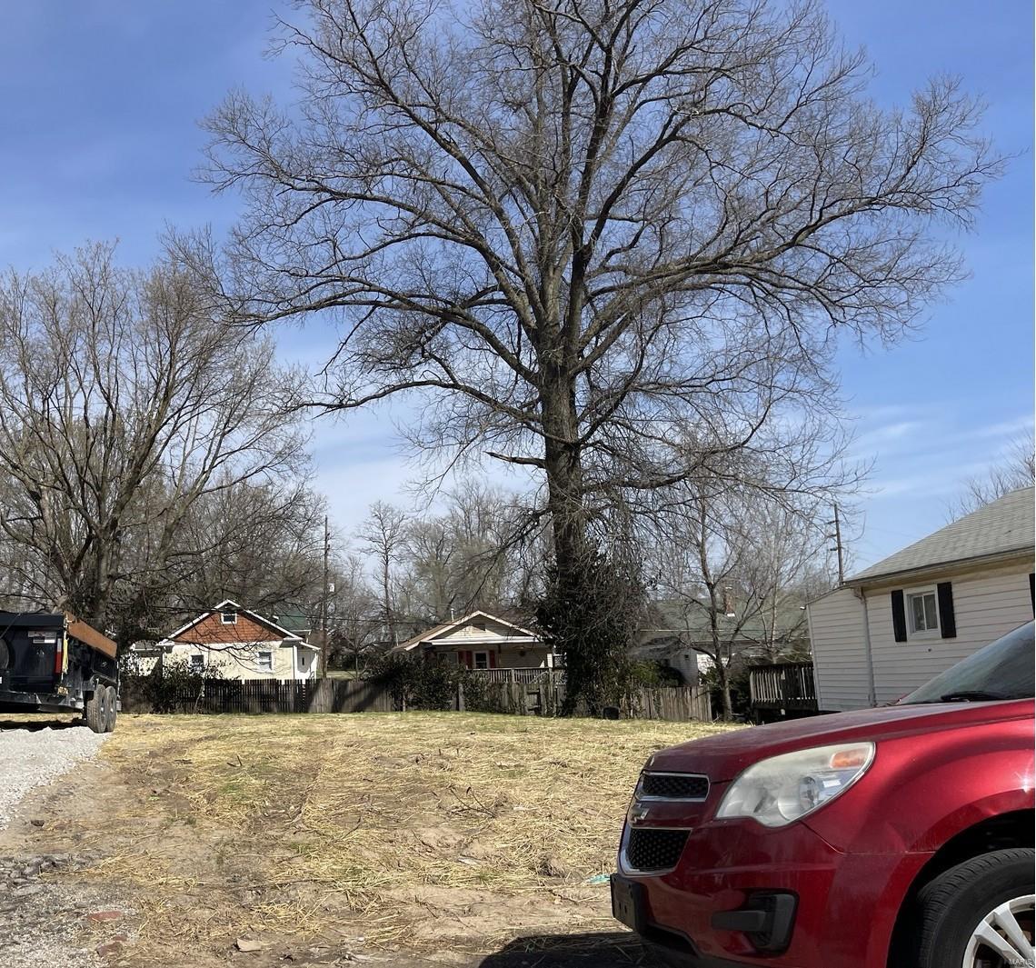 2740 Sanford Avenue Property Photo 1